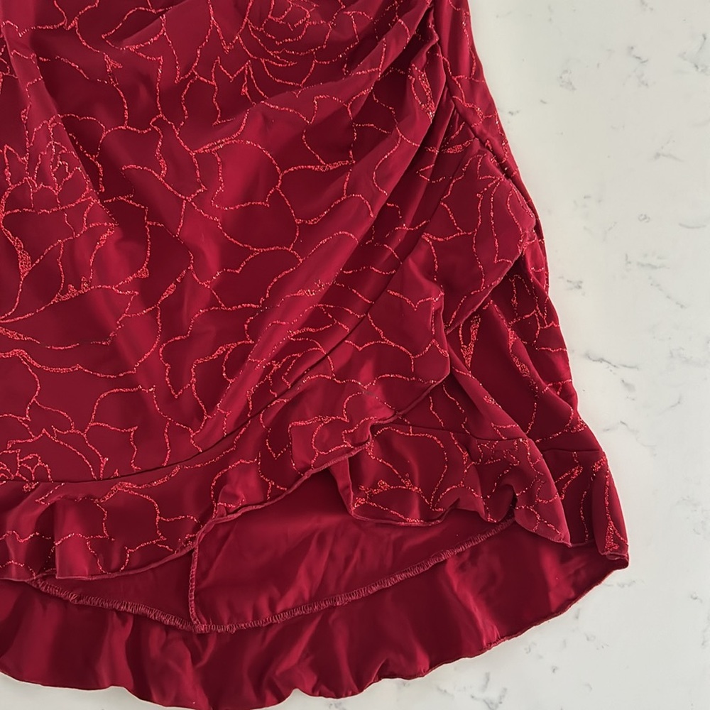 Mariposa Red Sparkly Halter Mini-Dress, V-neck. Size Small - Picture 4 of 13